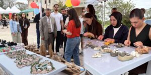 Görenler hayran kaldı: Dijital tasarım mı geleneksel çini mi? BESST-İVAL ’26 farkı