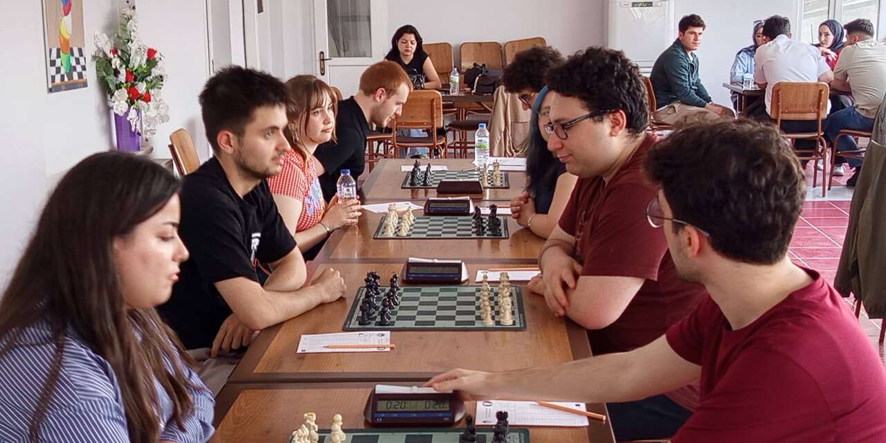 yurtlig-satranc-turnuvasinda-ter-doktuler