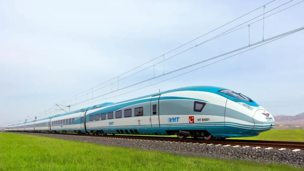 tren-seferlerinde-bayram-hazirligi:-ek-kapasite-18-bin-664-kisi