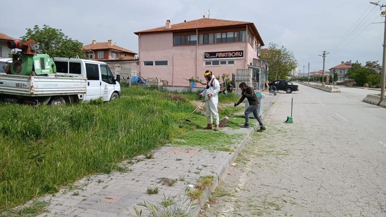 yahsihan’da-bayram-oncesi-ot-bicme-mesaisi