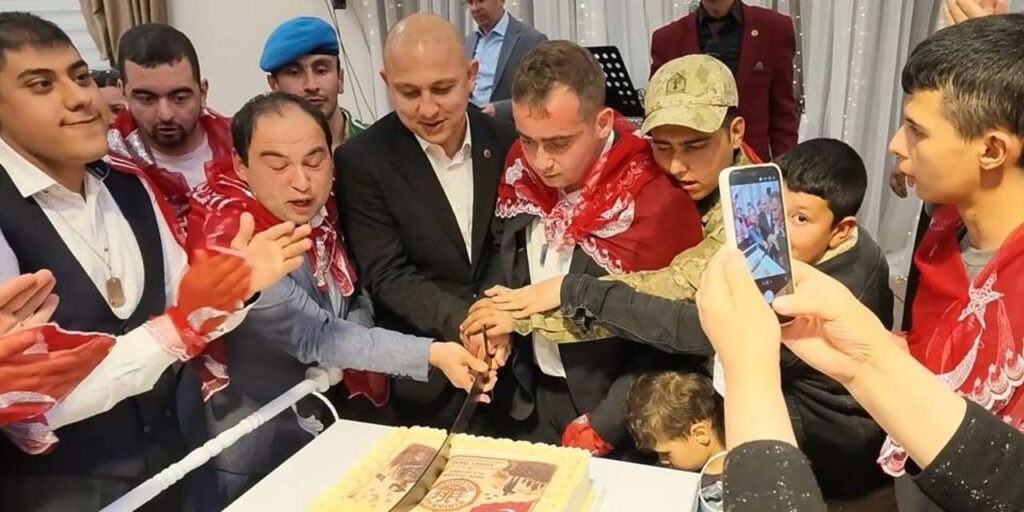 gozyaslari-sel-oldu:-kirikkale’de-ozel-genclerin-askerlik-heyecani