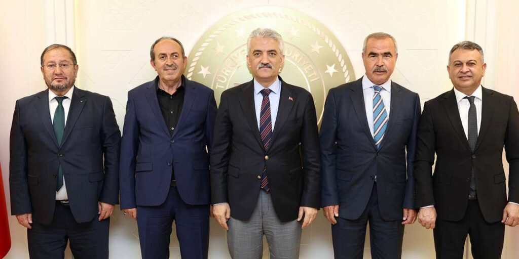 kirikkale’nin-sevilen-valisine-hac-oncesi-ziyaret:-selamlar-duzce’ye-ulasti