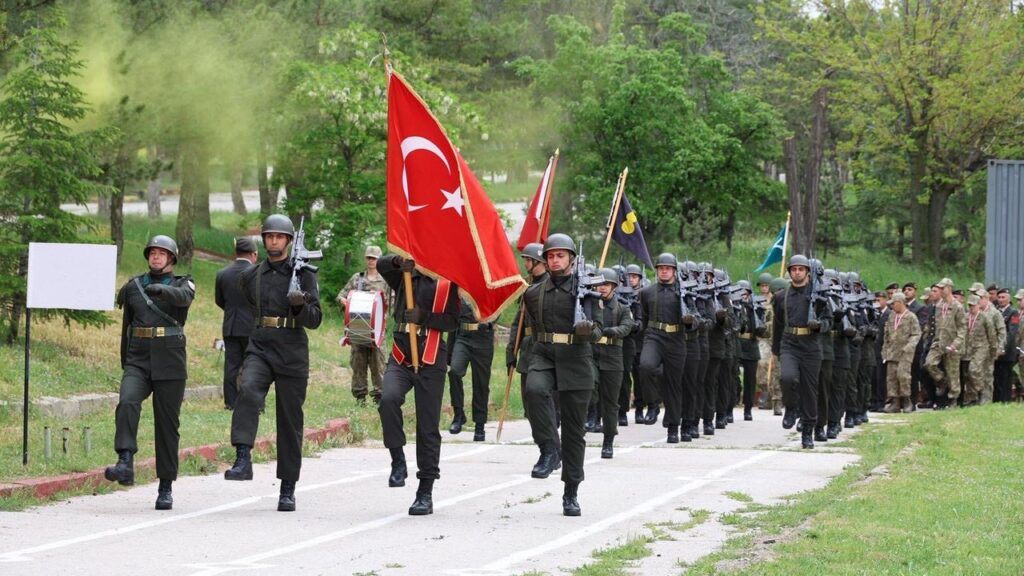 kirikkale’de-duygulandiran-askerlik-toreni