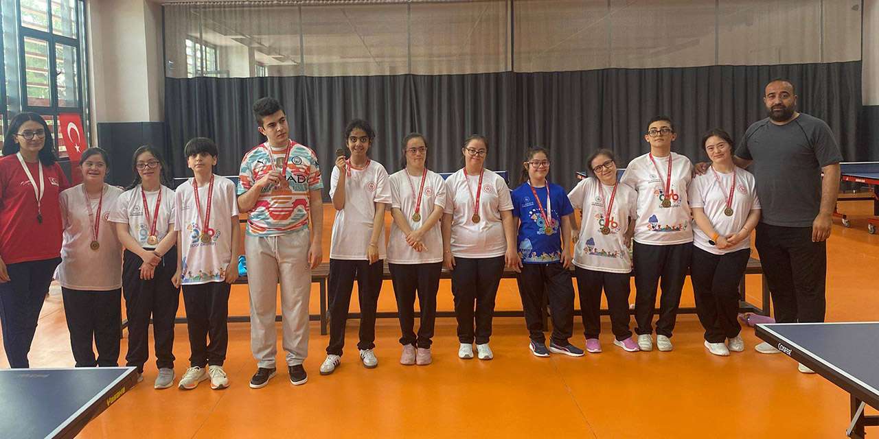 engel-tanimayan-raketler-gonulleri-fethetti!-kirikkale’de-ozel-sporculardan-muazzam-turnuva