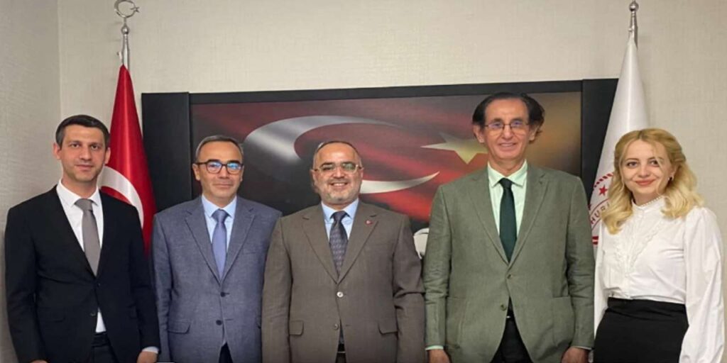 kirikkale-sagligi-icin-4-dev-isim-tek-masada:-gelecegin-hastane-yonetim-modeli-konusuldu!