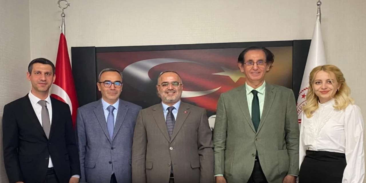 kirikkale-sagligi-icin-4-dev-isim-tek-masada:-gelecegin-hastane-yonetim-modeli-konusuldu!