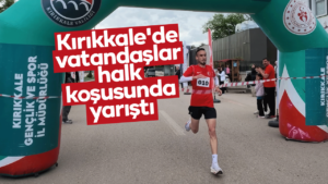 Kırıkkale’de vatandaşlar halk koşusunda yarıştı