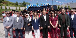 Bilim Merkezi’nde 316 öğrenci mezuniyet sevinci yaşadı