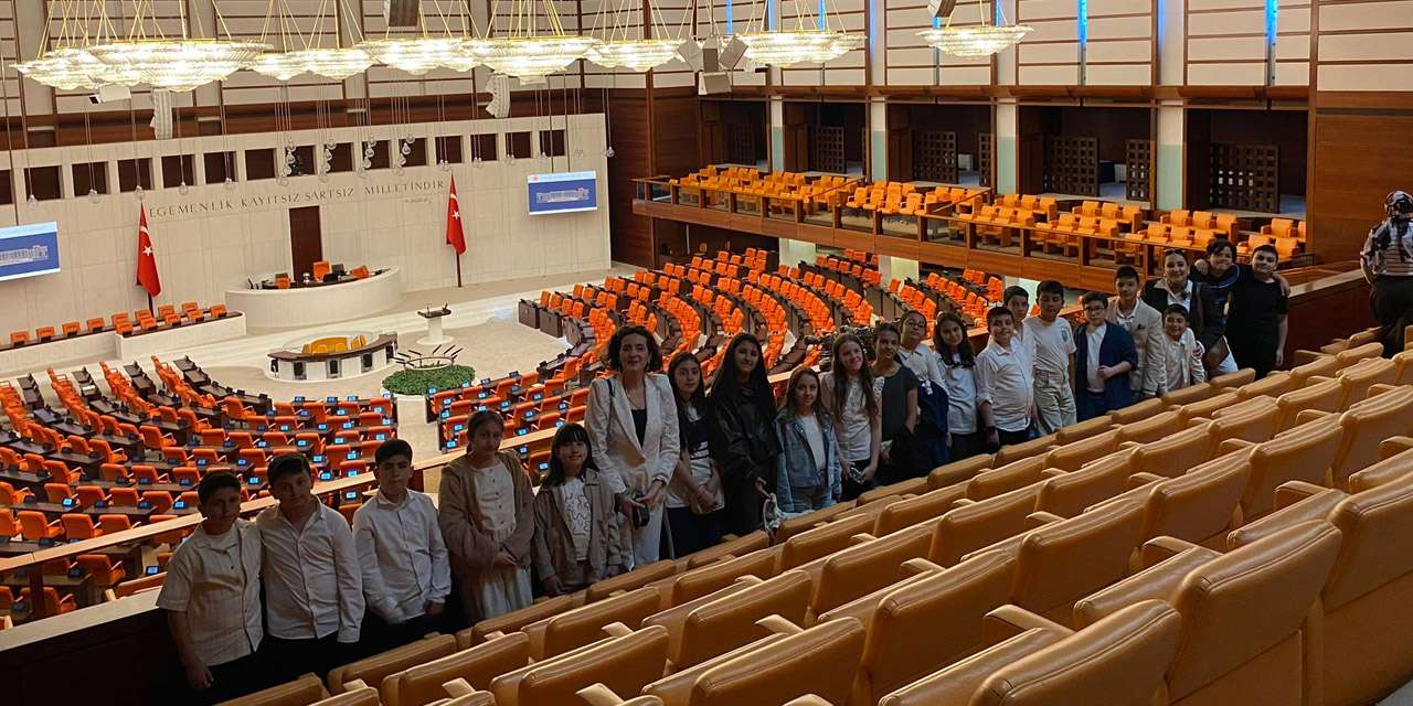 siralar-bu-kez-cocuklarin!-kirikkale-hayat-egitim-ogrencileri-tbmm-genel-kurulu’nda