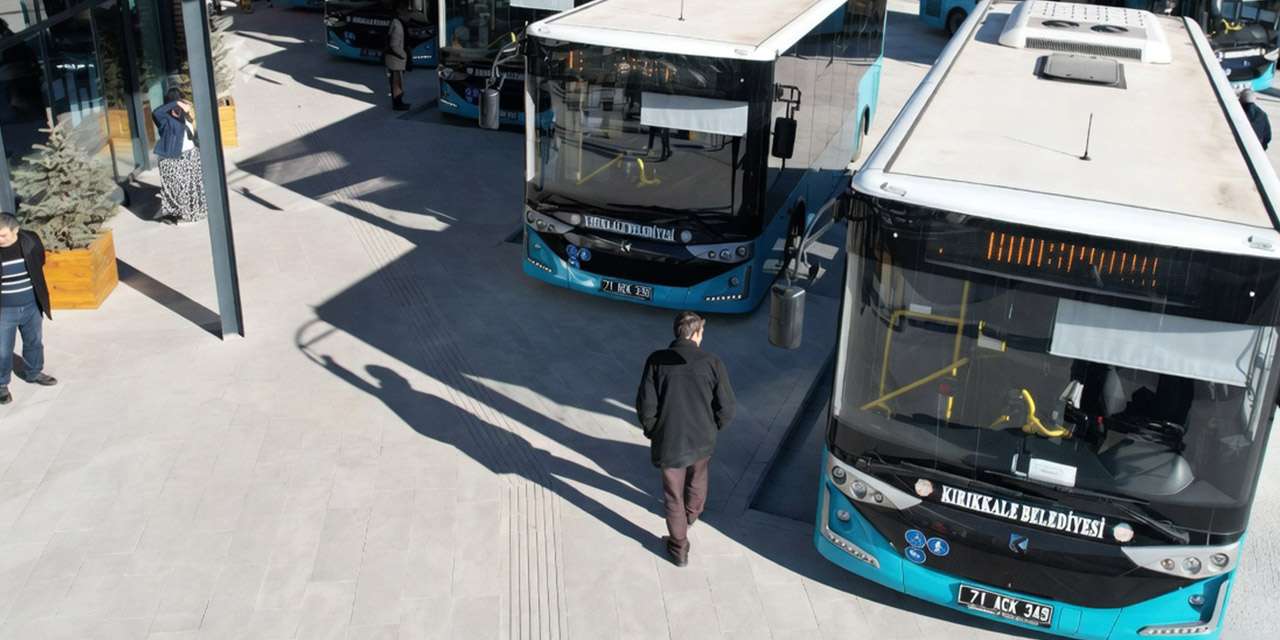 kirikkale-belediyesi-ucretsiz-otobus-seferleri-ile-gencleri-tasiyacak