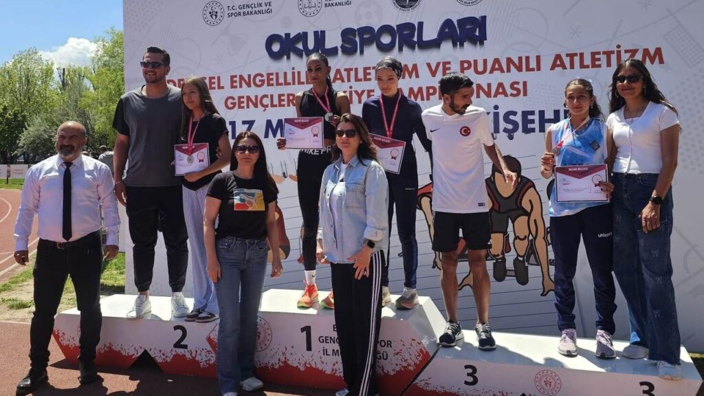 kirikkale’ye-atletizmde-cifte-altin