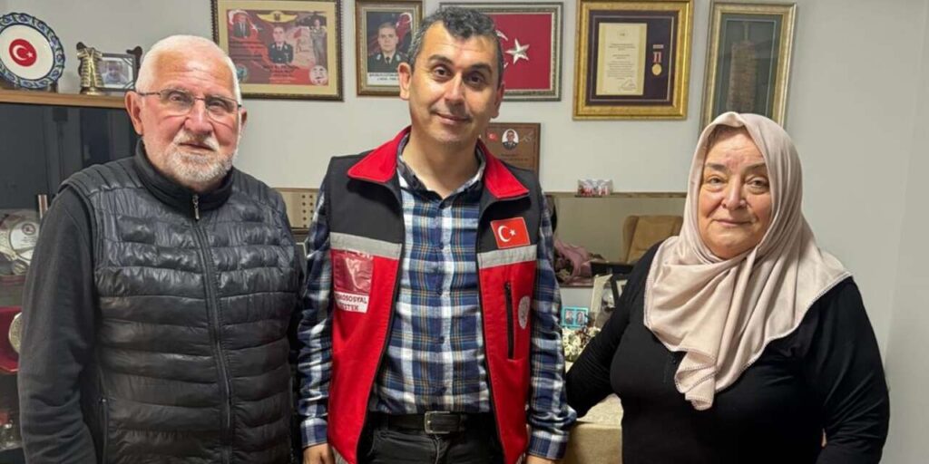 sehit-ailelerini-duygulandiran-ziyaret