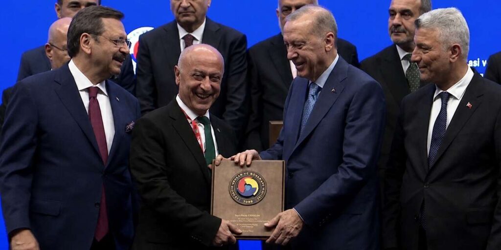cumhurbaskani-erdogan’dan-varli’ya-hizmet-serefi-belgesi