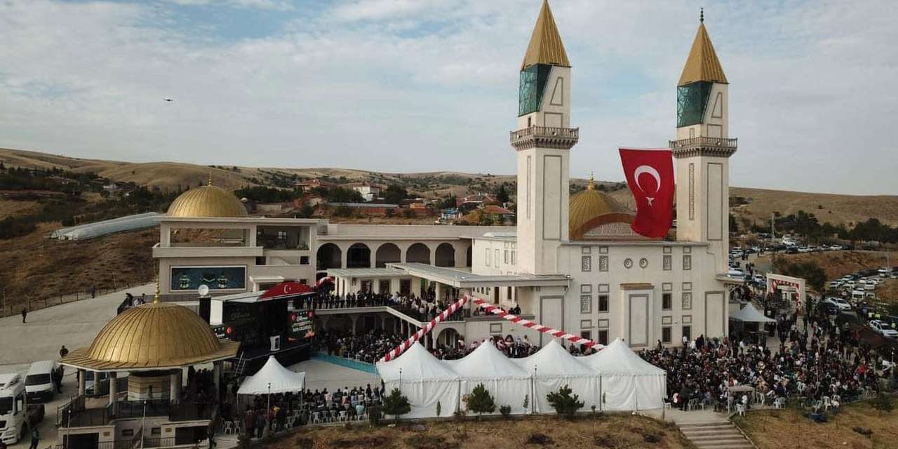zilhicce’nin-ilk-gunune-ozel!-kirikkale’-kulliye’de-dev-hatim-programi-hazirligi