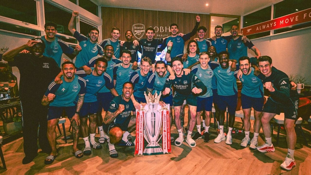 22-yillik-hasret-bitti:-arsenal-premier-lig-sampiyonu