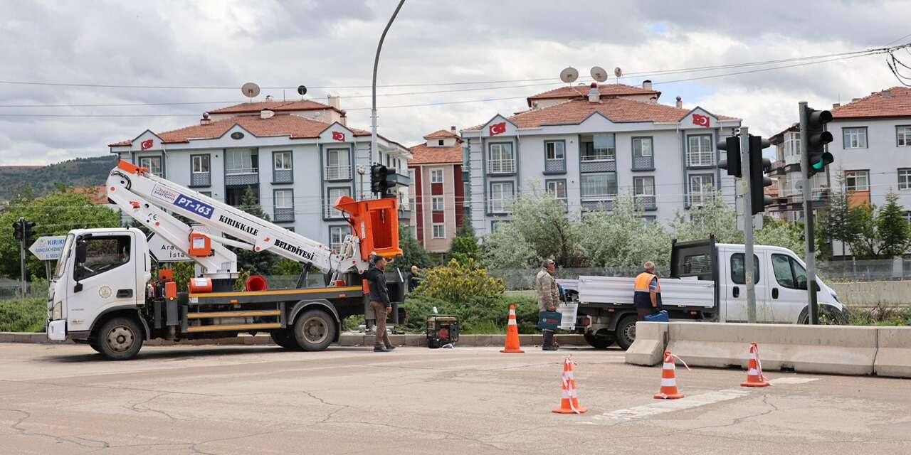 sehir-genelindeki-trafik-lambalari-bakima-alindi