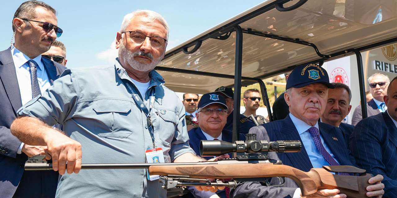 efes-2026-tatbikatinda-gurur-ani:-yerli-silah-ilk-kez-cumhurbaskanina-tanitildi