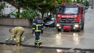 Kırıkkale’de Sağanak Hayatı Felç Etti