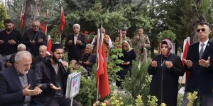Şahadetinin 8. yılında kelimeler boğazda düğümlendi: Keskinli kahraman kabri başında anıldı