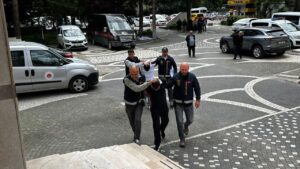 Akşehir polisi 14 bin kullanımlık bonzai ele geçirdi