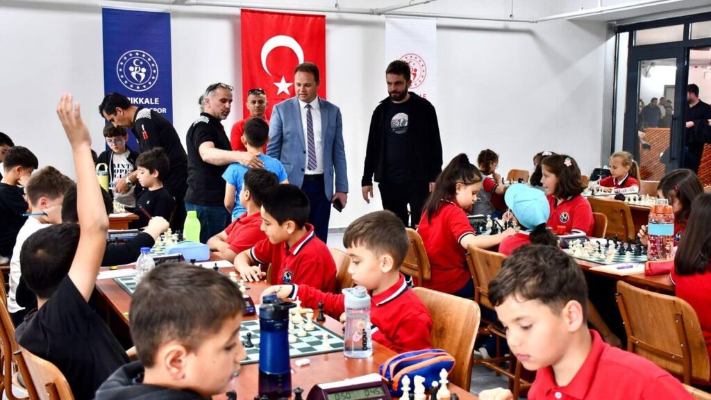 kirikkale’de-186-minik-sporcu-satrancta-yarisiyor