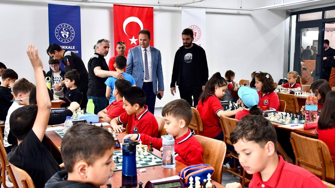 kirikkale’de-186-minik-sporcu-satrancta-yarisiyor