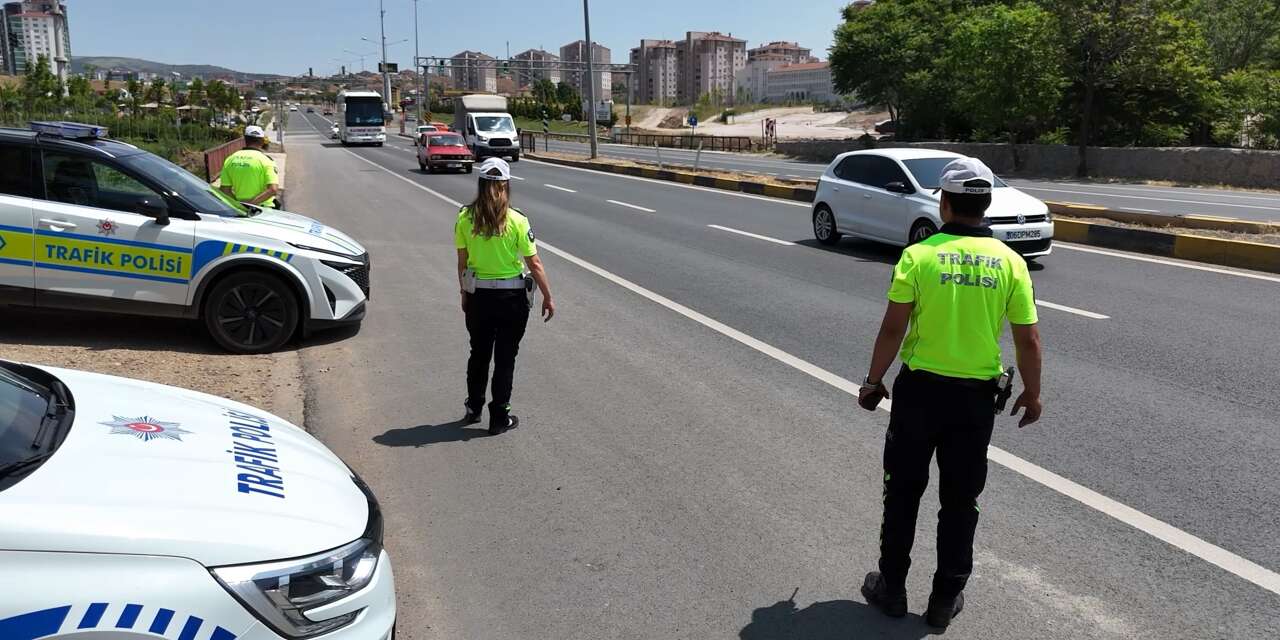 kirikkale-guzergahinda-aman-dikkat:-4-bin-700-tl-cezasi-var