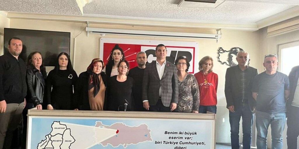 onur-yuksel-bozdag-aciklamasi-ile-chp’deki-yargi-kararini-topa-tuttu