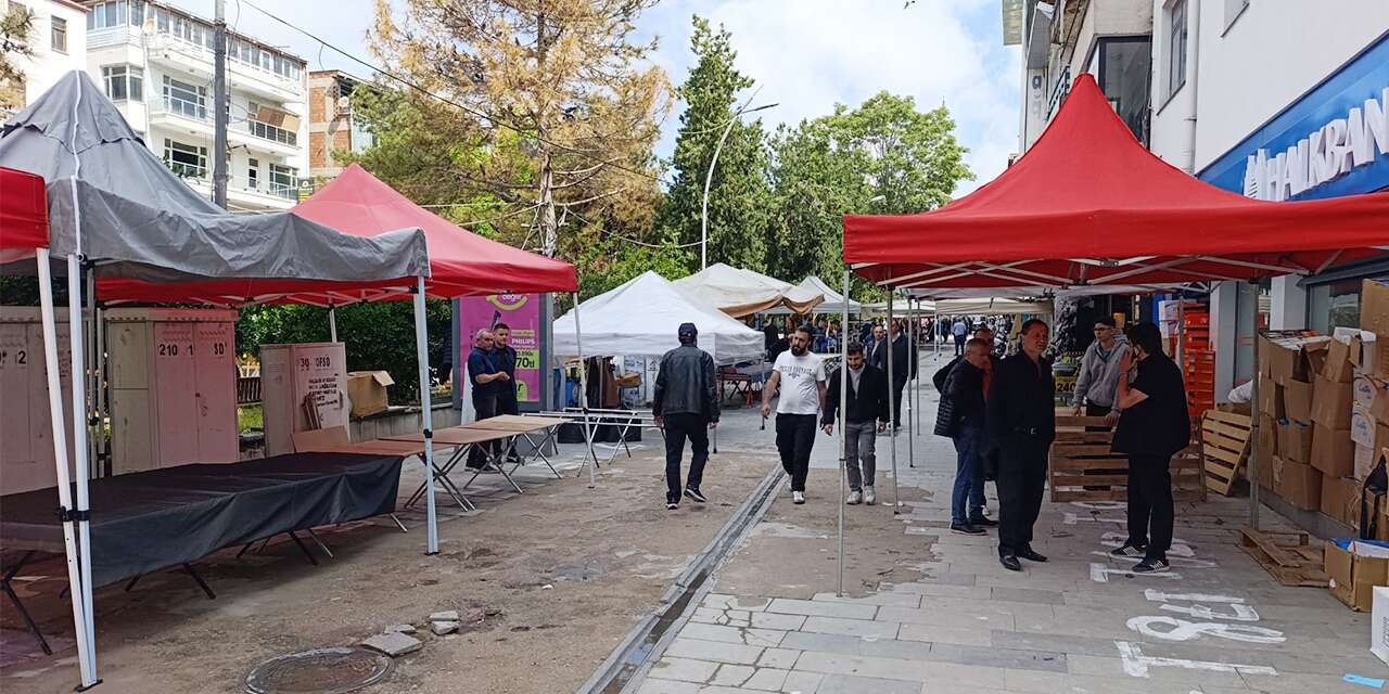 huseyin-kahya-parki’nda-geleneksel-bayram-tezgahi-kuruluyor