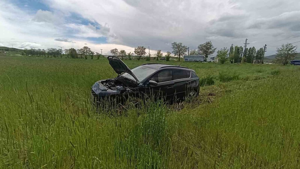 sivas’ta-trafik-kazasi:-1’i-cocuk-3-yarali