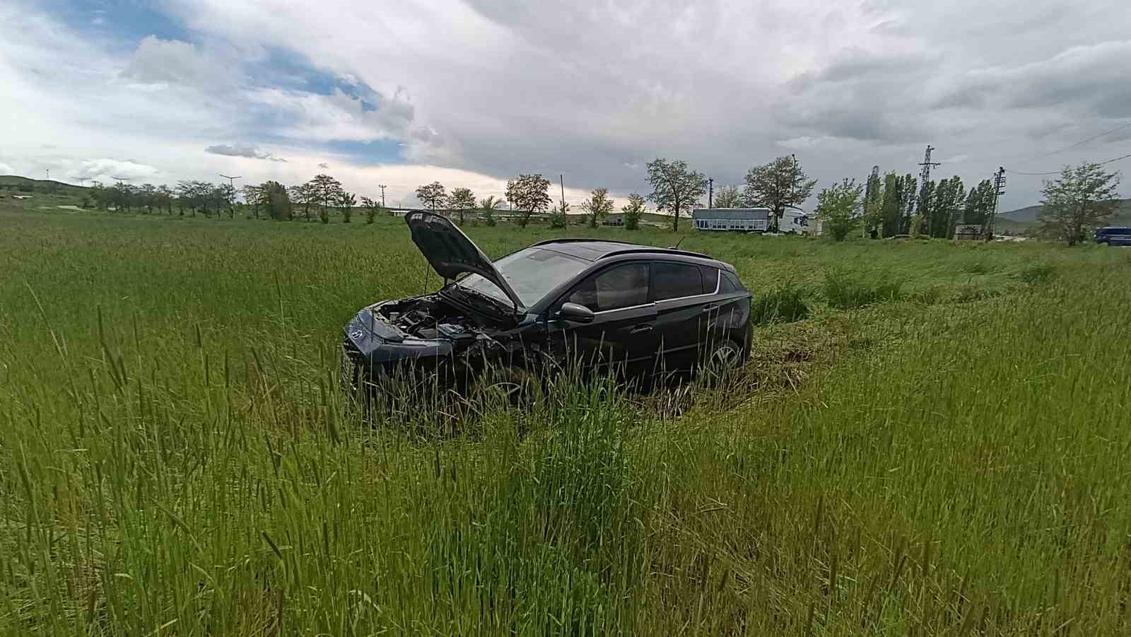 sivas’ta-trafik-kazasi:-1’i-cocuk-3-yarali