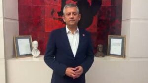 Özgür Özel: ‘Milletimizi, sevenlerimizi Genel Merkezimize sahip çıkmalarına davet ediyorum’
