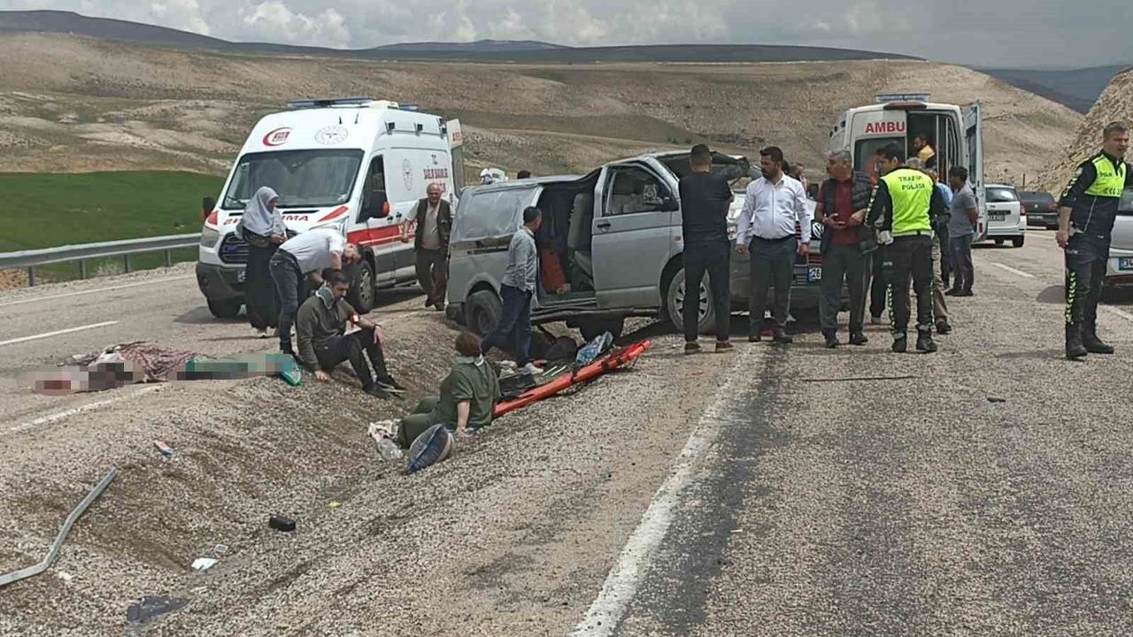bayram-tatili-yolunda-feci-kaza:-1-olu-8-yarali
