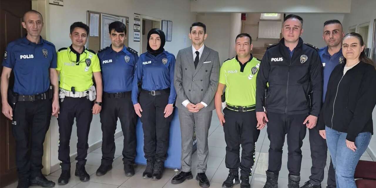 kaymakam-kayaturk,-personellerin-bayramini-kutladi