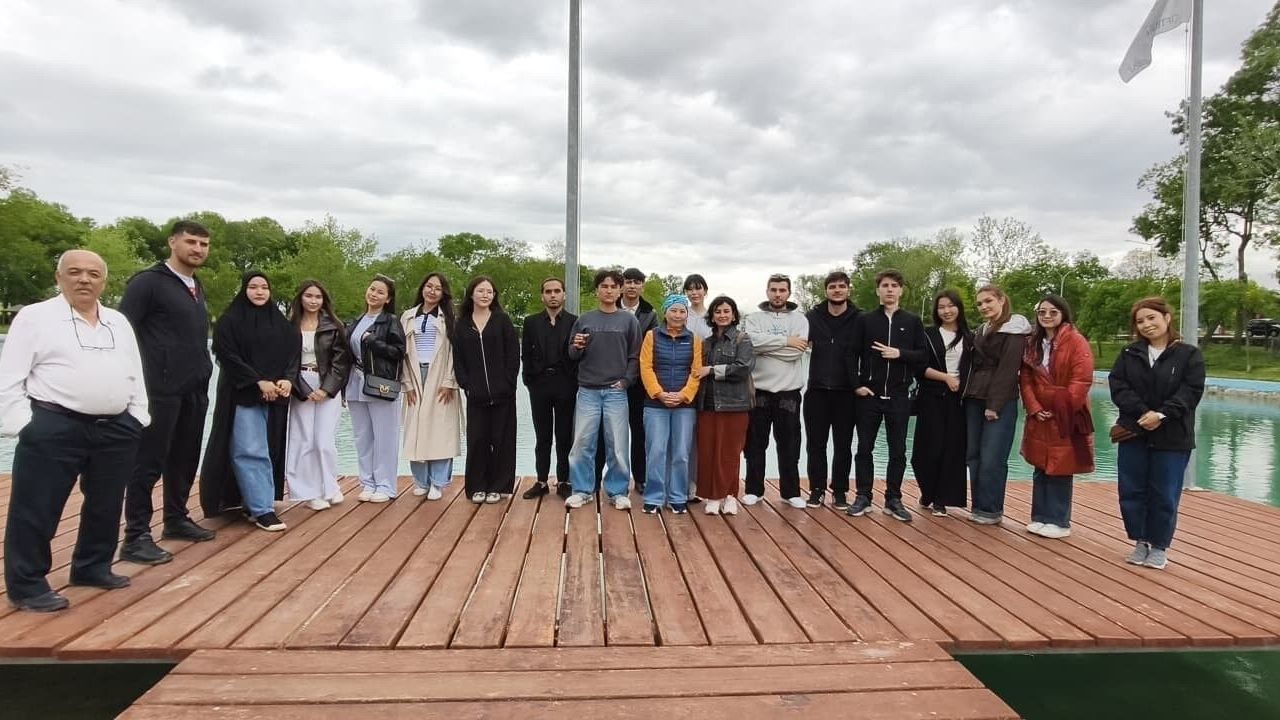 turk-dunyasi-gencligi-eskisehir’in-tarihine-yolculuk-yapti