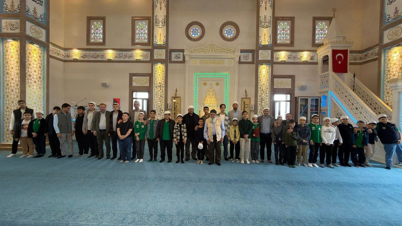 islami-degerler-kulliyesi’nden-anlamli-vefa-programi