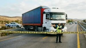 Tır içinde ölü bir kişi bulundu