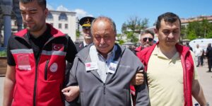 Şehit babasının gururlu duruşu: “Ben de şehit babası oldum