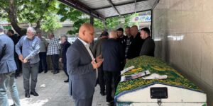 Vefa namazı doldu taştı; Ahmet Önal, Zekeriya Aytekin’i son yolculuğunda yalnız bırakmadı