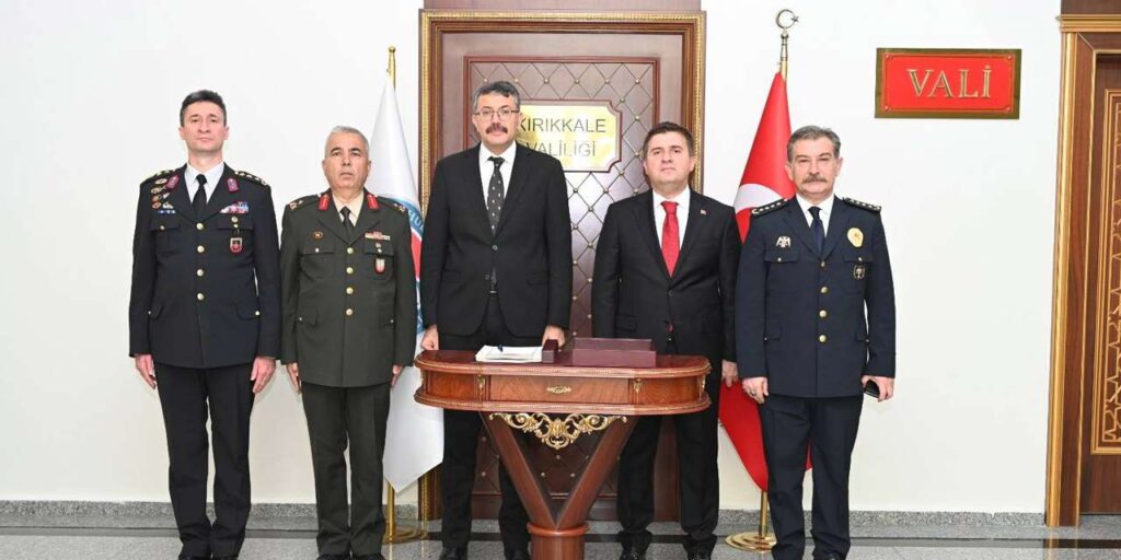 icisleri-bakan-yardimcisi-kirikkale’de:-valilik-makamindaki-kritik-toplantidan-ilk-kareler