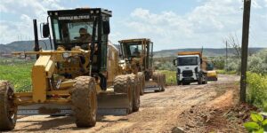 Belediye ekiplerinden yol seferberliği