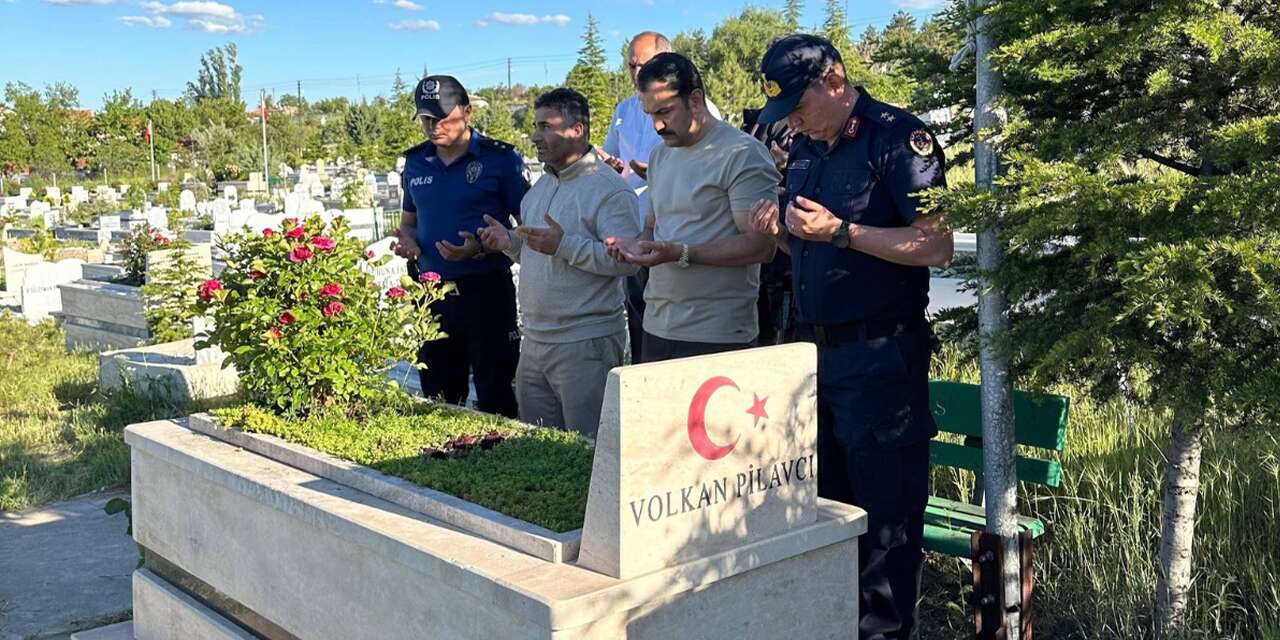 karakecili’de-15-temmuz-sehitleri-dualarla-anildi