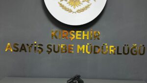 Ruhsatsız tabanca ve fişek ele geçirildi