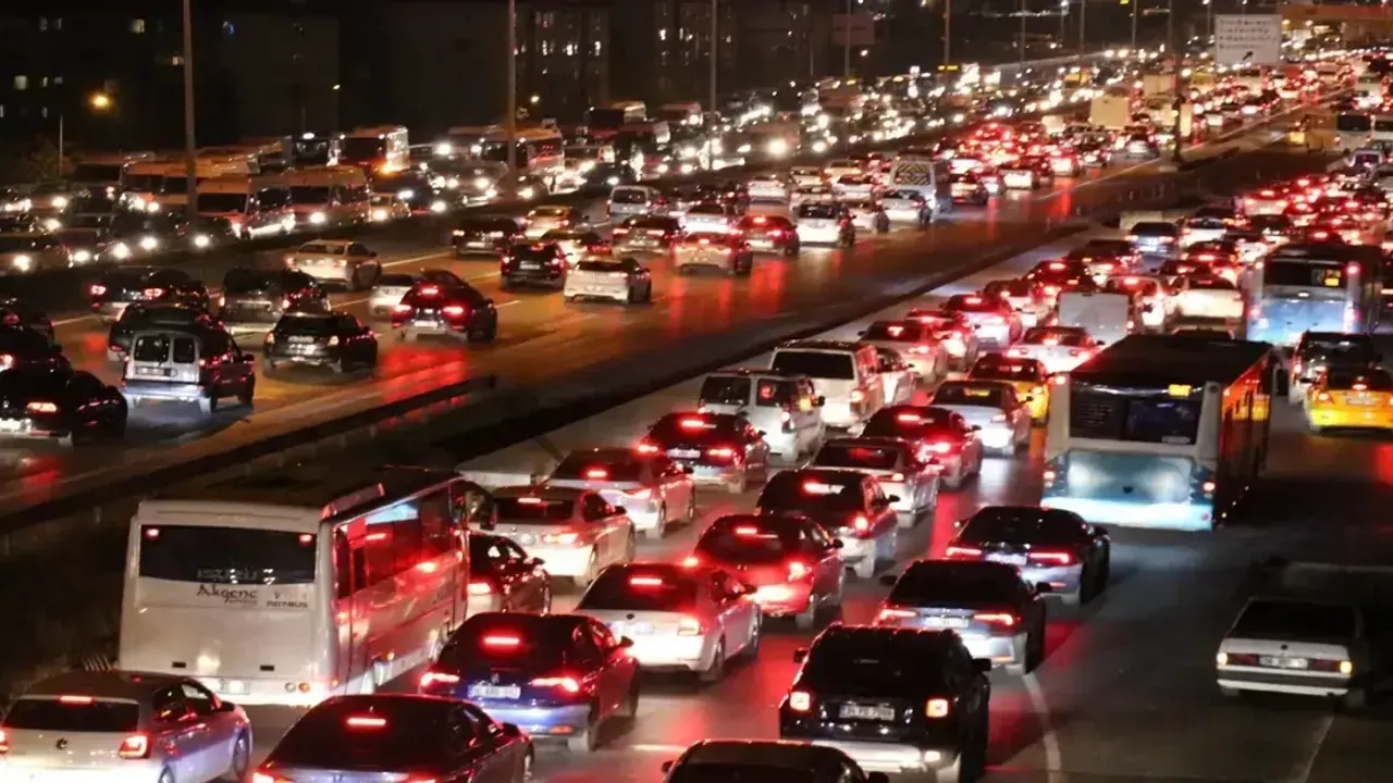 kurban-bayrami-tatilinde-trafik-kazalarinda-70-kisi-yasamini-yitirdi