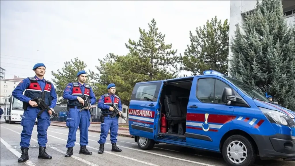 jandarma-teskilatinda-nobet-degisimi;-29-bin-353-personelin-atamasi-yapildi