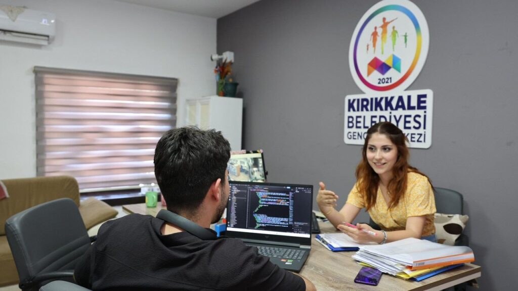kirikkale-belediyesi’nden-genclere-egitim-destegi