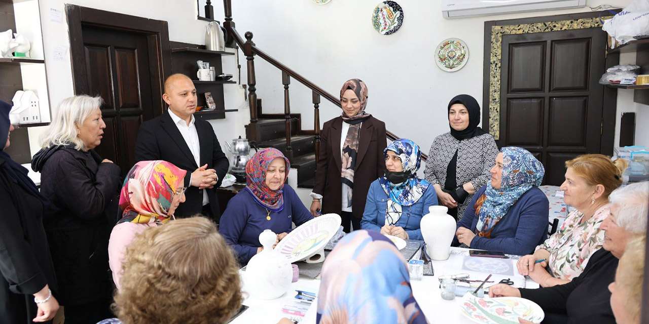 kadinlarin-fircasindan-kirikkale-mirasi:-belediye-baskani-ahmet-onal’dan-anlamli-ziyaret
