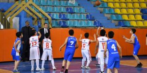 Kırıkkale’de geleceğin yıldızları sahada: Minikler Basketbol Turnuvası başladı