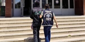 Polisi görünce kaçmaya çalıştı: Kırıkkale’de cezaevi firarisi saklandığı evde yakalandı