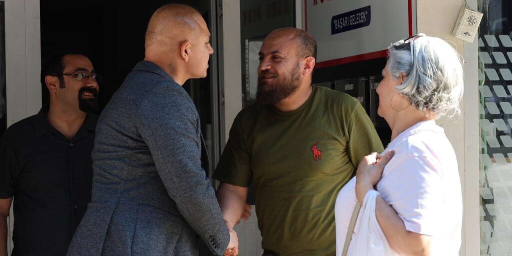 kirikkale-belediye-baskani-onal-zafer-caddesi’ne-cikarma-yapti:-onlarca-esnafin-talebi-tek-tek-dinlendi